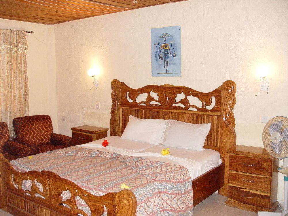 Badala Park Hotel Kotu Exterior photo