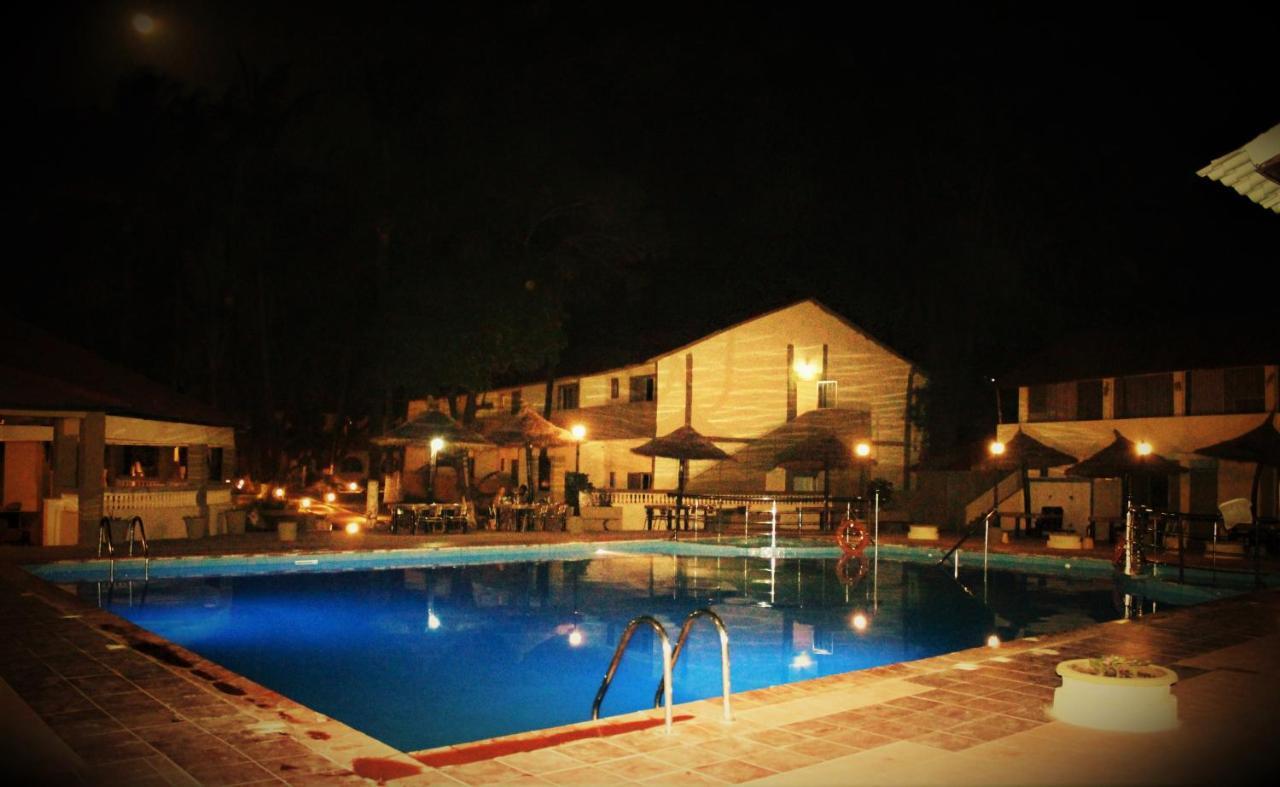 Badala Park Hotel Kotu Exterior photo