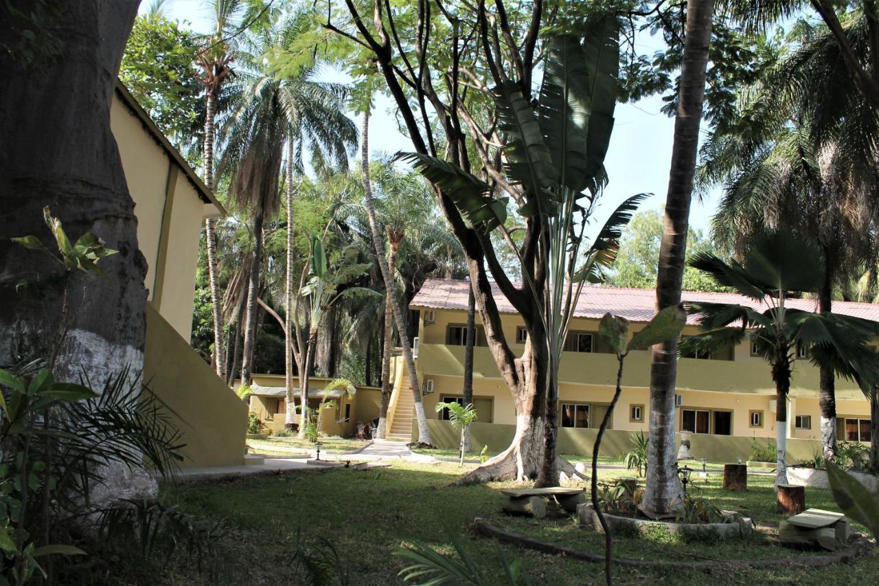 Badala Park Hotel Kotu Exterior photo