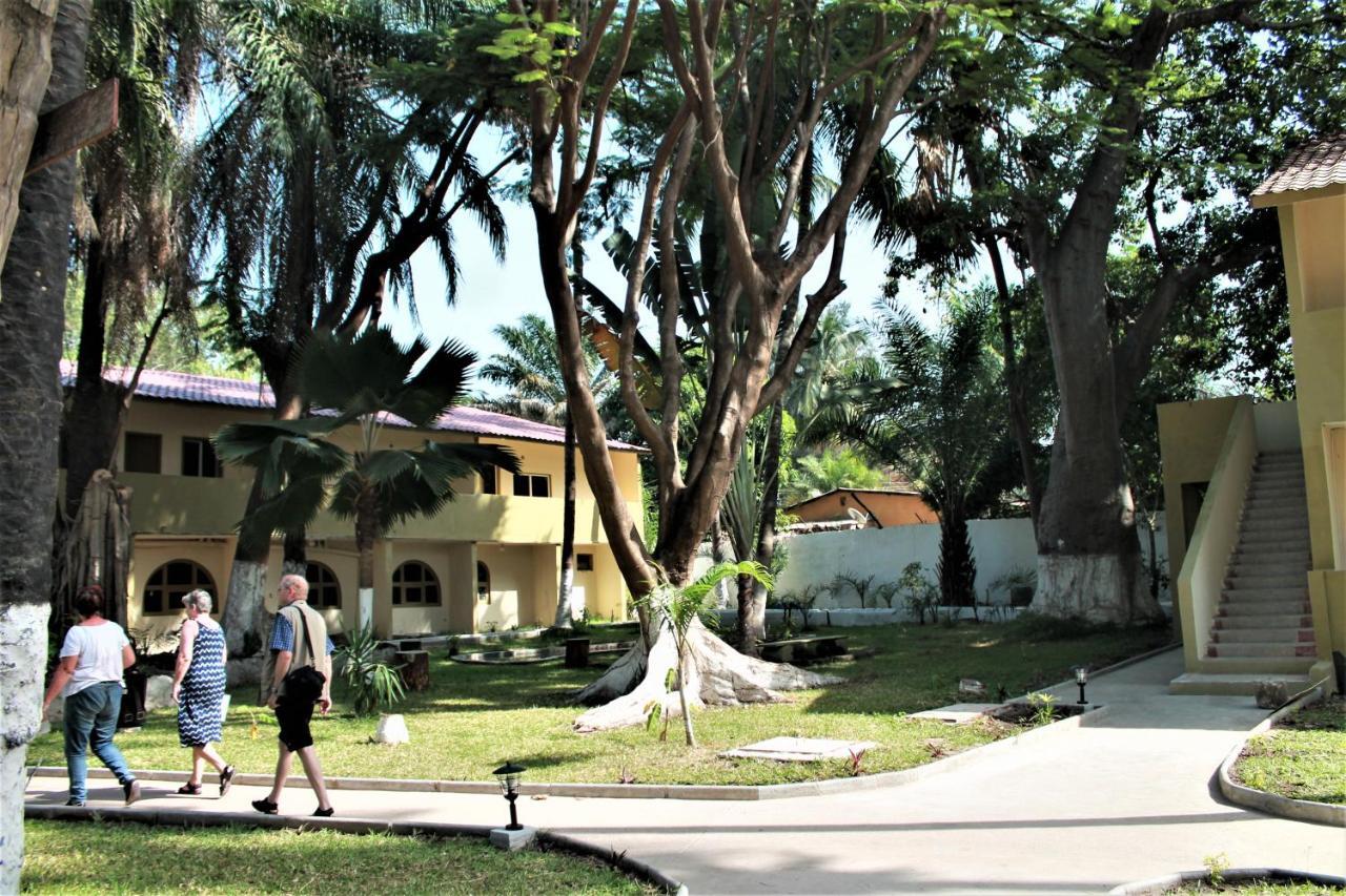 Badala Park Hotel Kotu Exterior photo